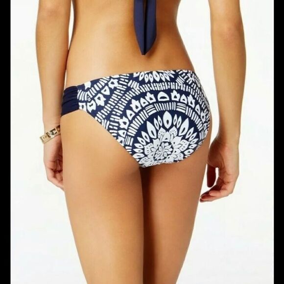 ..Trina Turk Indochine navy & white bikini bottoms. Size 4 - Picture 3 of 9